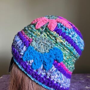Crochet cone flowers large beanie soft acrylic yarn new only one